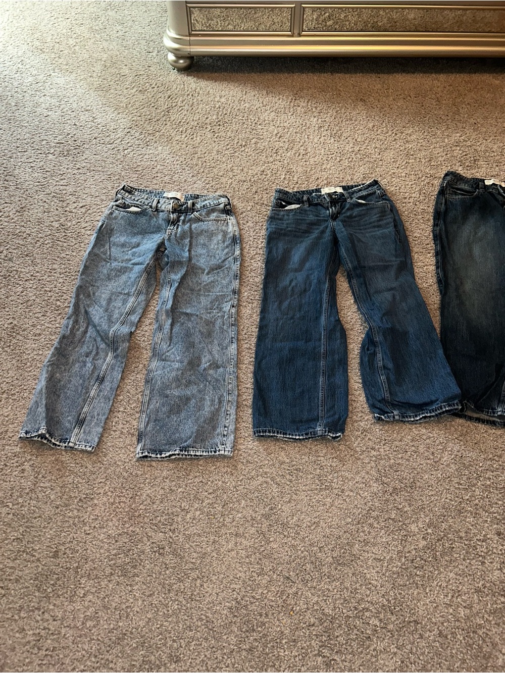 Hollister Jeans Lot of 3 Size 2 / 26 Short Low Rise Denim Women’s 28” Inseam - Picture 14 of 16